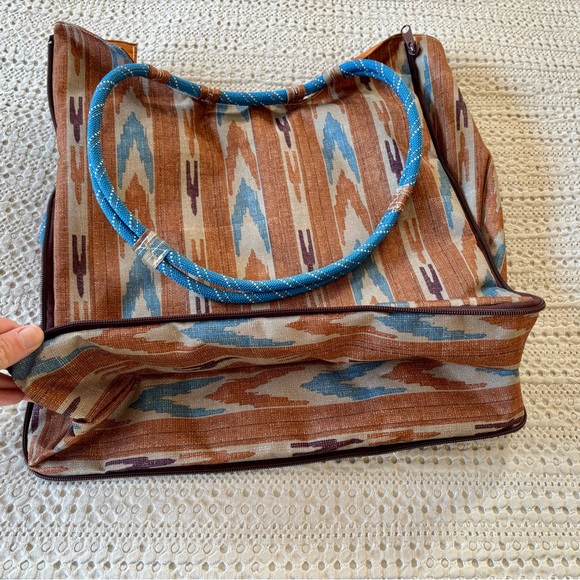 Kavu Market Tote - Picture 7 of 10